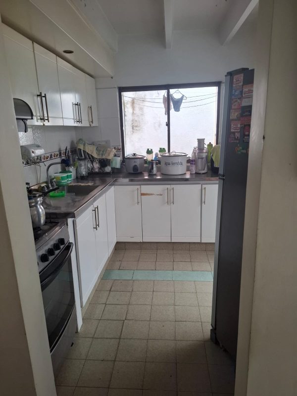 SE VENDE CASA DE DOS PISOS EN EL BARRIO GUADALES - Imagen 3